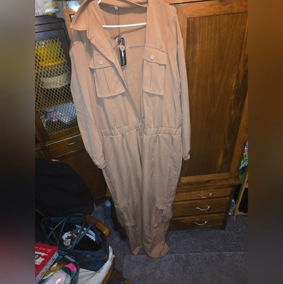 🍂🍁NWT FASHION NOVA 3X JUMPSUIT - Picture 4 of 6